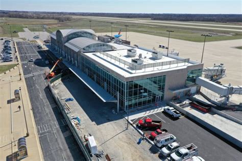 Airport Rides at MidAmerica St. Louis Airport (BLV) .